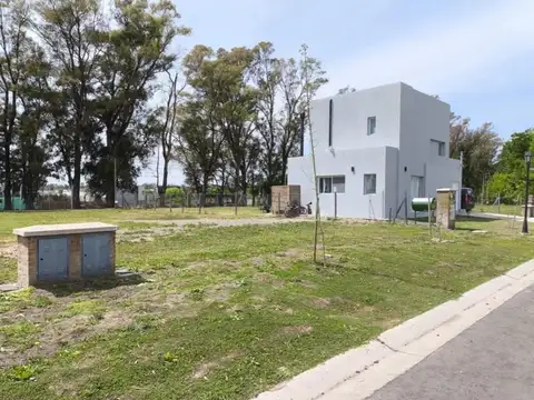 Terreno en Venta en Pilar Centro, USD 37.000