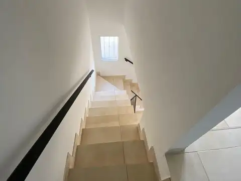 Casa en Alquiler al Oeste