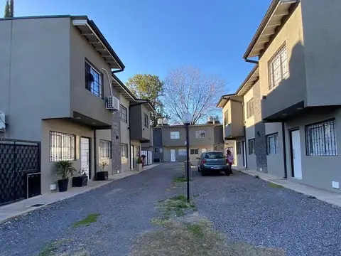 Casa de 3 ambientes, en complejo de dúplex - Ituzaingó