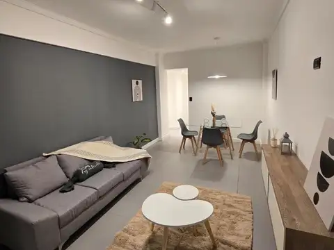 DEPARTAMENTO DE 2 AMBIENTES AL FRENTE C/BALC Y DEP/SERVICIO