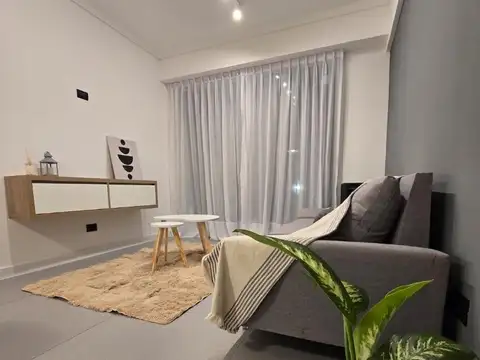 DEPARTAMENTO DE 2 AMBIENTES AL FRENTE C/BALC Y DEP/SERVICIO