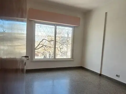 Godoy Cruz 200, Piso 1