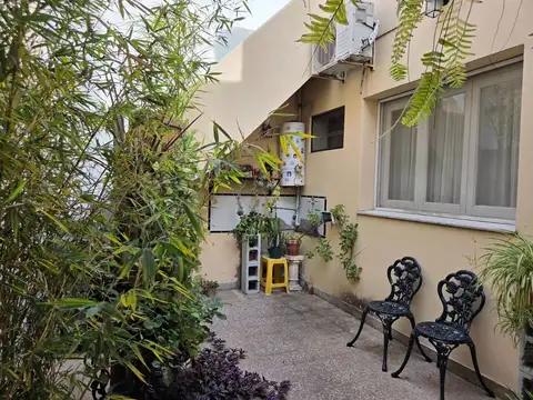 Depto Tipo Casa en Venta 56 años