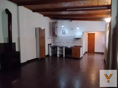 Casa 6 ambientes con 3 baños