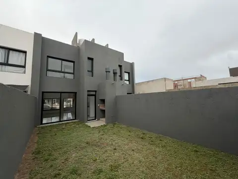 Casa en Alquiler 2 años