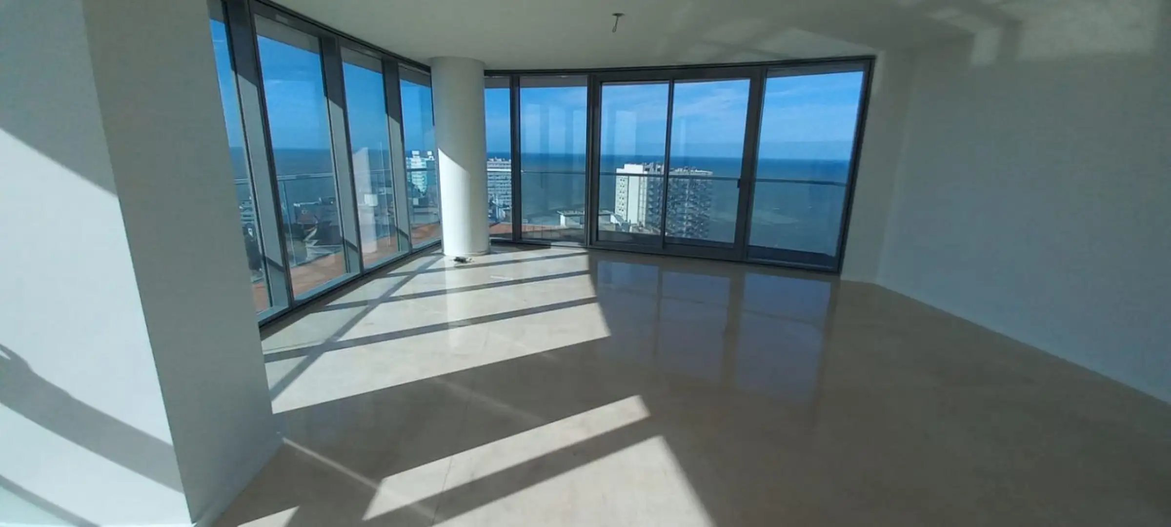 Departamento 4 amb, 178m² con cochera doble — Playa Chica