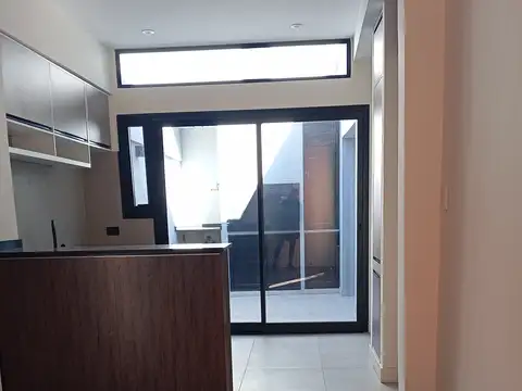 Depto Tipo Casa en Alquiler en Vicente López Vías / Río, $ 2.000.000