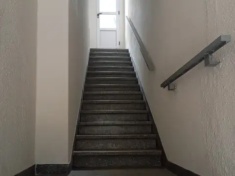 Depto Tipo Casa en Alquiler de 3 ambientes