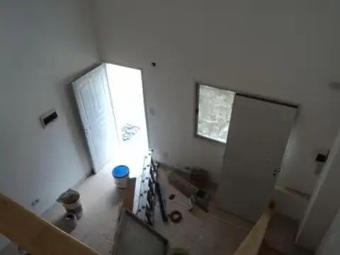 EN VENTA CASEROS DEPTO EN PB AL FRENTE. (TAMBIEN ALQUILA)