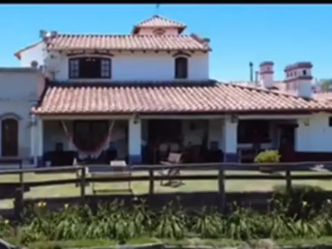 Casa en Venta con 6 cocheras