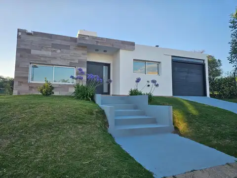 Casa en Venta 2 Dormitorios,pileta, Las Cañitas, Cba.