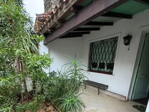 CASA 6 AMBIENTES EN 2 PLANTAS