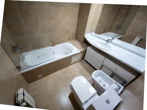 Departamento en Alquiler con 1 cocheras