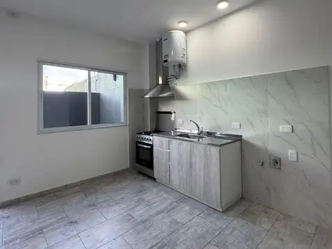 Fray Cayetano Rodriguez 200, Piso 1