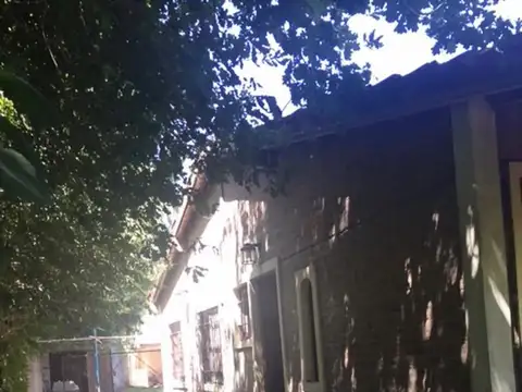 Cómoda casa sobre lote de 500 m² en el barrio residencial "E