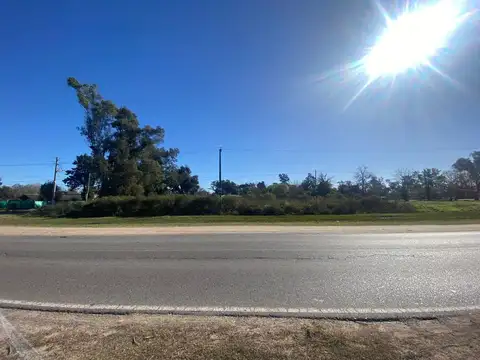 Oportunidad  Lote comercial en esquina. Villa Astolfi.