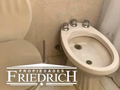 Casa 3 ambientes con 2 baños