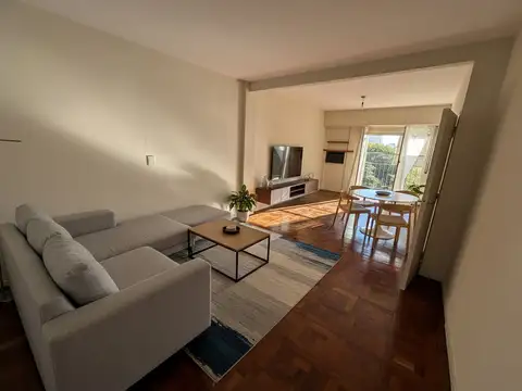 VENTA DPTO SEMIPISO 4 AMBIENTES LUMINOSO CON BALCÓN REFACCIONADO A NUEVO
