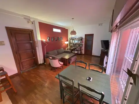 HERMOSO PH RECICLADO A NUEVO CON PATIO Y TERRAZA