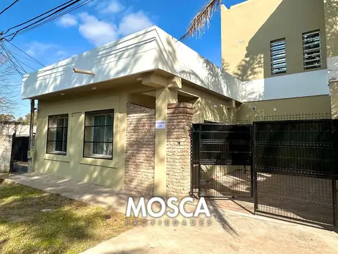 Casa en alquiler Moreno