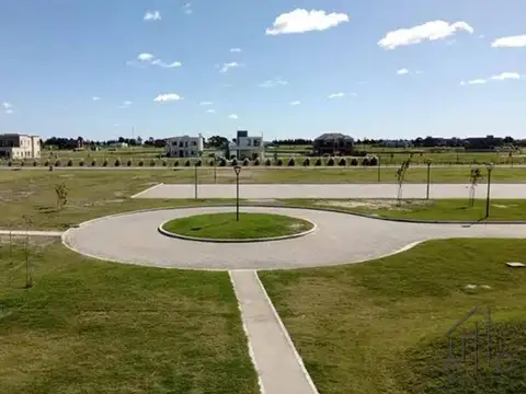 Terreno en Venta 30  mts Fondo