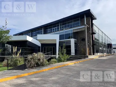 Planta Industrial  con Oficinas, Comedor, Showroom, Salón de Eventos en Venta