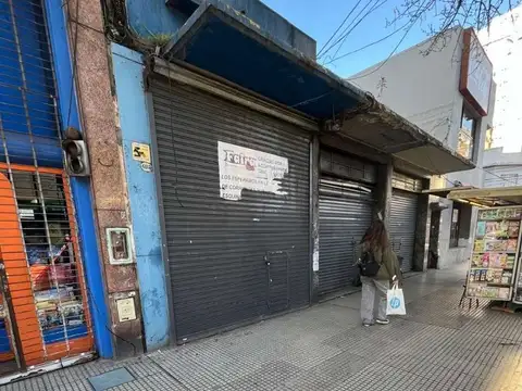 FLORES. AV. RIVADAVIA 6100 TERRENO DE 12MTS DE FRENTE X 49,67MTS DE FONDO