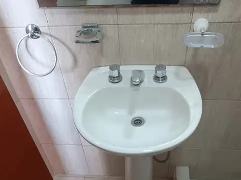 Depto Tipo Casa 2 ambientes con 1 baño
