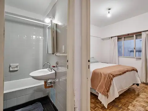 Departamento de dos ambientes en venta en excelente ubicación. 