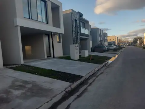 ESPECTACULAR  PROYECTO DE CASAS EN BARRIO PRIVADO EL ALJIBE , CONSULTE FINANCIACION!!!!!!!!!!!