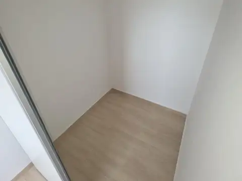 Depto Tipo Casa en Venta en Lanús, USD 66.000