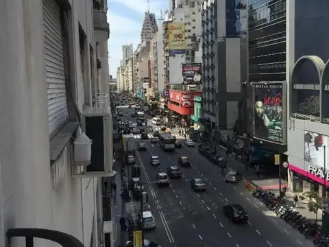 Avenida Corrientes e/ Maipú y Esmeralda