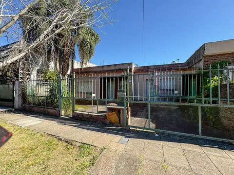 Venta Casa 4 Ambientes en Castelar Norte