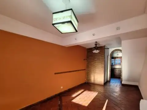 Depto Tipo Casa en Alquiler de 3 ambientes