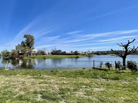 Lote a la laguna en San Matias en Venta - Oeste