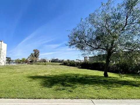 LOTE A LA LAGUNA EN SAN MATIAS EN VENTA