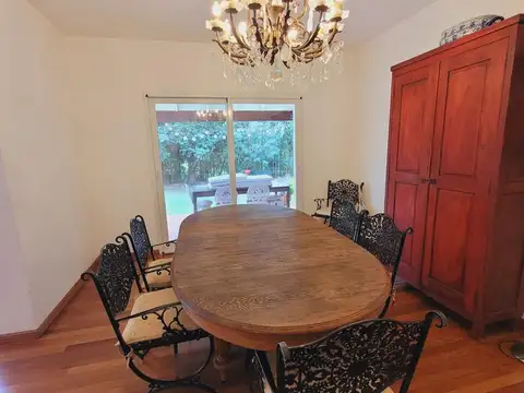 Casa 5 ambientes con 5 baños
