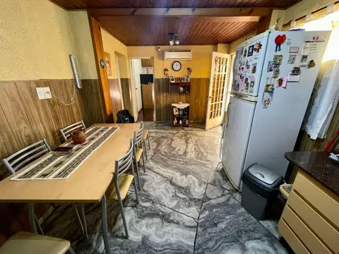 Venta Casa multifamiliar  - 2 unidades de 3 ambientes