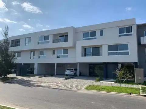 Departamento en Alquiler de 2 Ambientes con cochera en el Nuevo Quilmes!