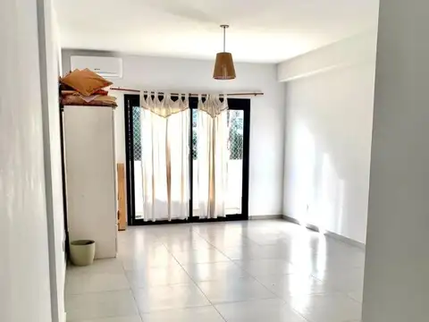 Amplio Monoambiente Apto Profesional Centro , Piso 1