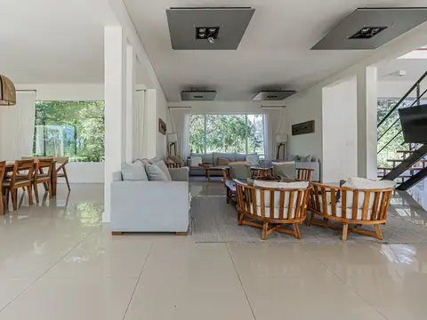 Casa en Venta en Los Pinares Country Club, USD 395.000