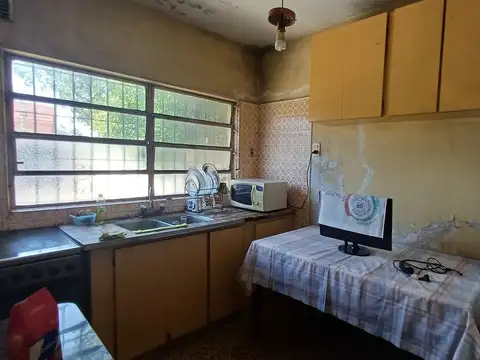 Casa 4 ambientes con 1 baño