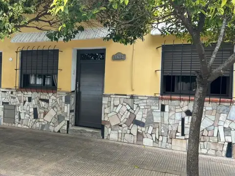 Casa en venta 4 dormitorio con garage villa maria