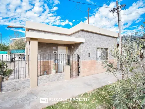 Casa en venta 2 dormitorios en barrio Talleres Roldán