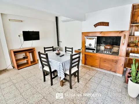 Casa en Venta con 3 cocheras