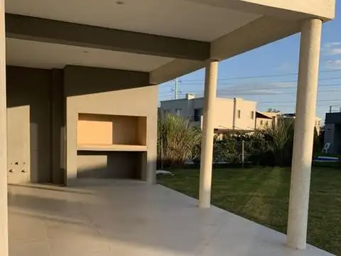 OPORTUNIDAD  Casa a Estrenar en TIPAS