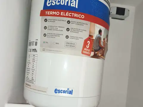 Departamento de 2 Ambientes con Vista al Frente Colón 474, "7", 1° Piso por escalera Avellaneda