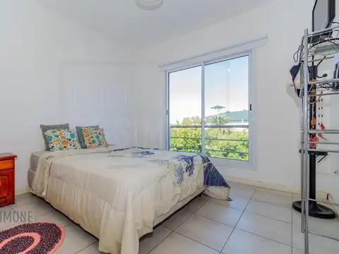 Av de los Lagos  al 3100