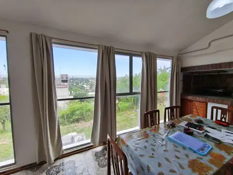 Casa 2 ambientes con 1 baño