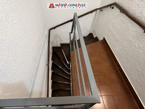 Depto Tipo Casa en Venta 40 años